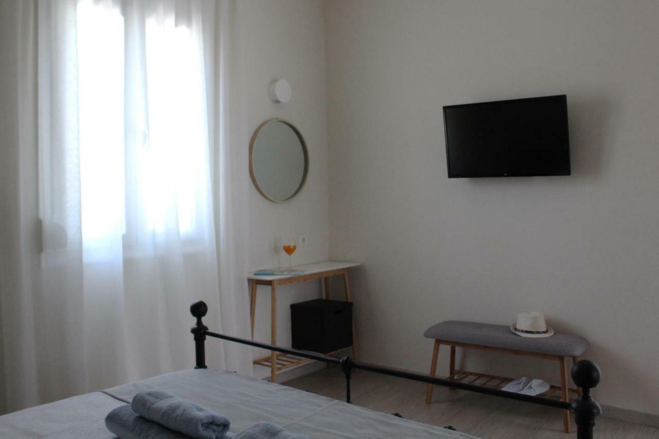 Orange Garden Villa Aigio Exterior photo