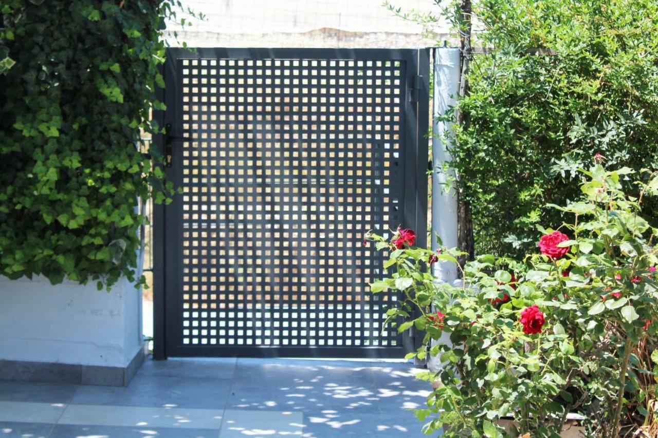 Orange Garden Villa Aigio Exterior photo