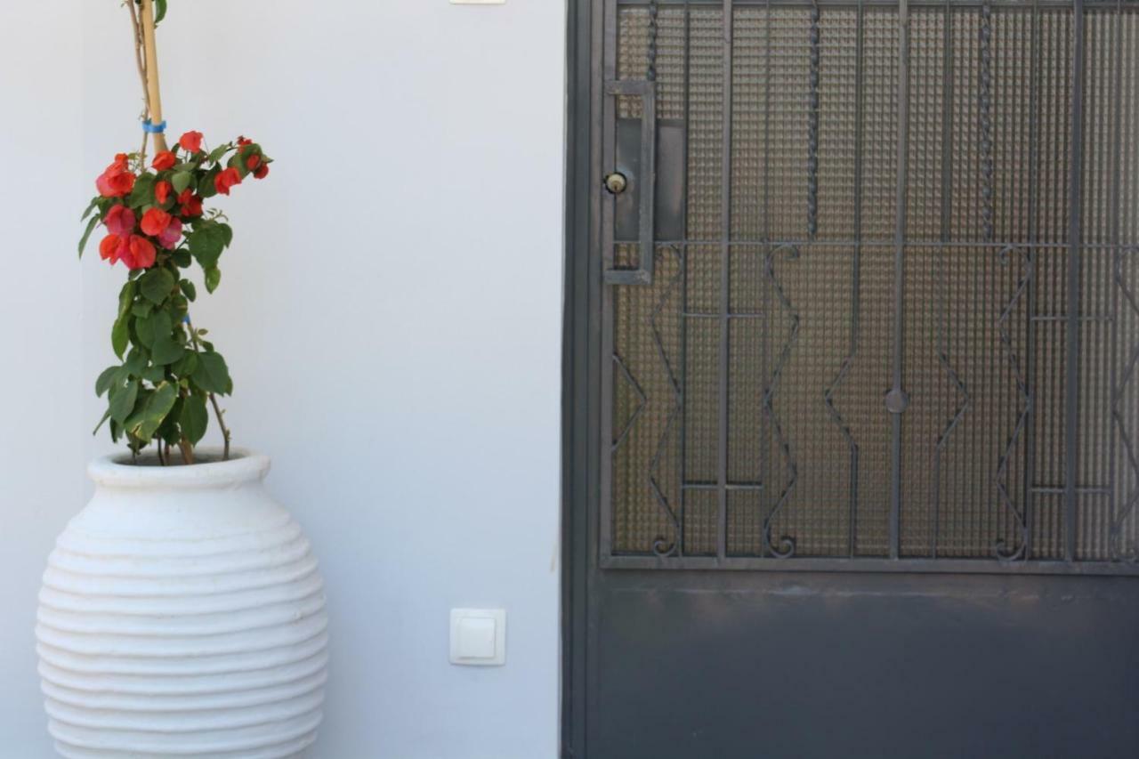 Orange Garden Villa Aigio Exterior photo